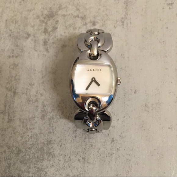 EUC Gucci Mother of Pearl Marina Chain Bracelet Watch - Picture 9 of 16